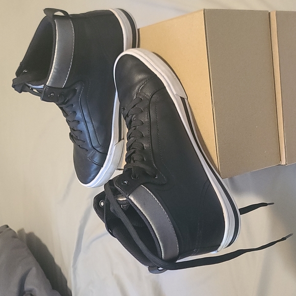 Guess high top shoes - Picture 4 of 6